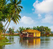 Backwaters,  Beaches & Hills of Kerala 4Days 3Nights