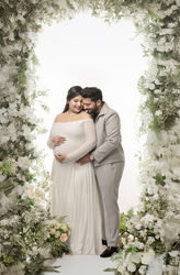 Modern Studio Maternity Photoshoot in Faridabad